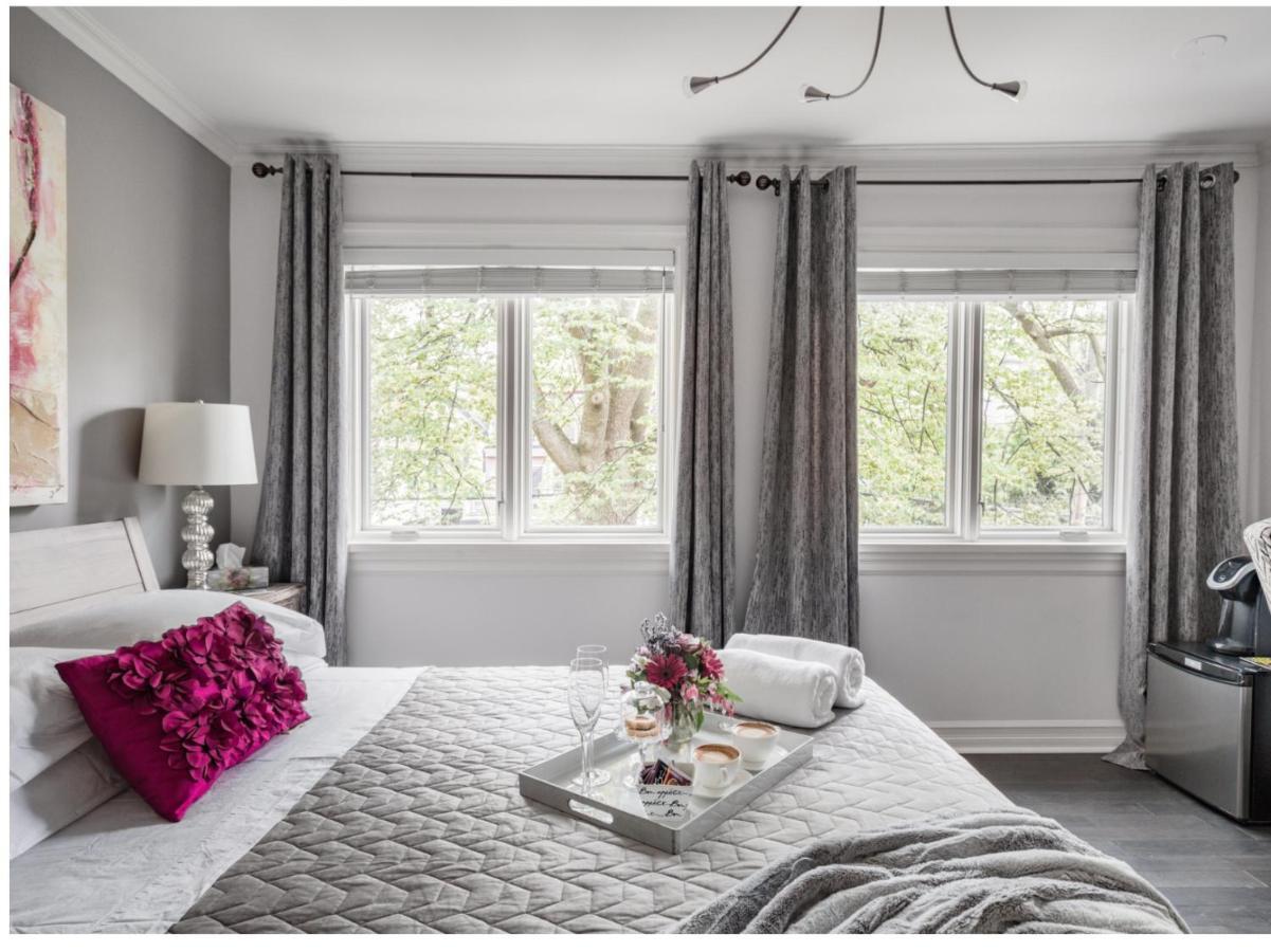 Deluxe Queen Room Garden View