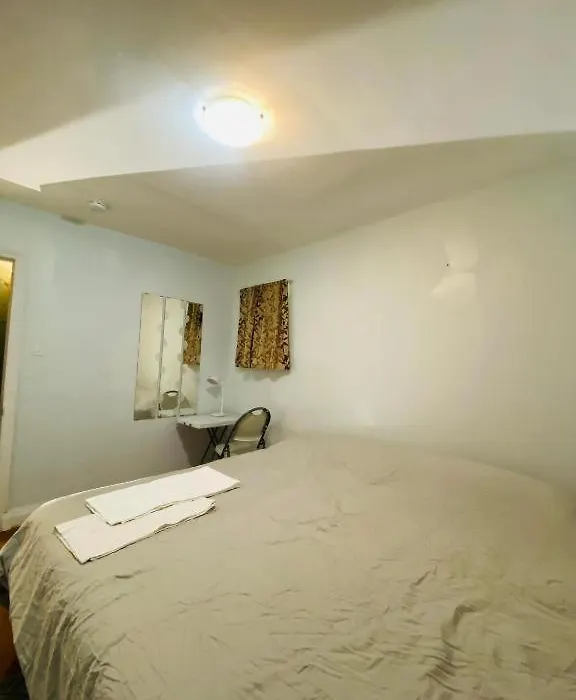 Relax Room Iiii East York Space Share Toronto Canada-1
