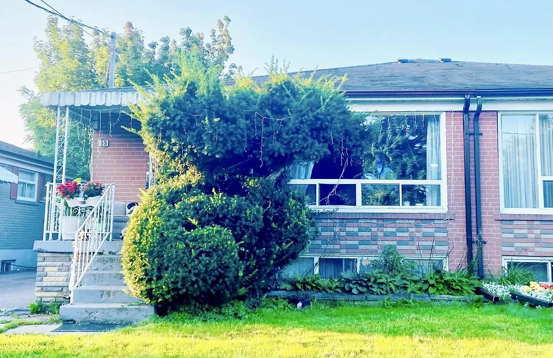Toronto Bed & Breakfast - Free Parking-1