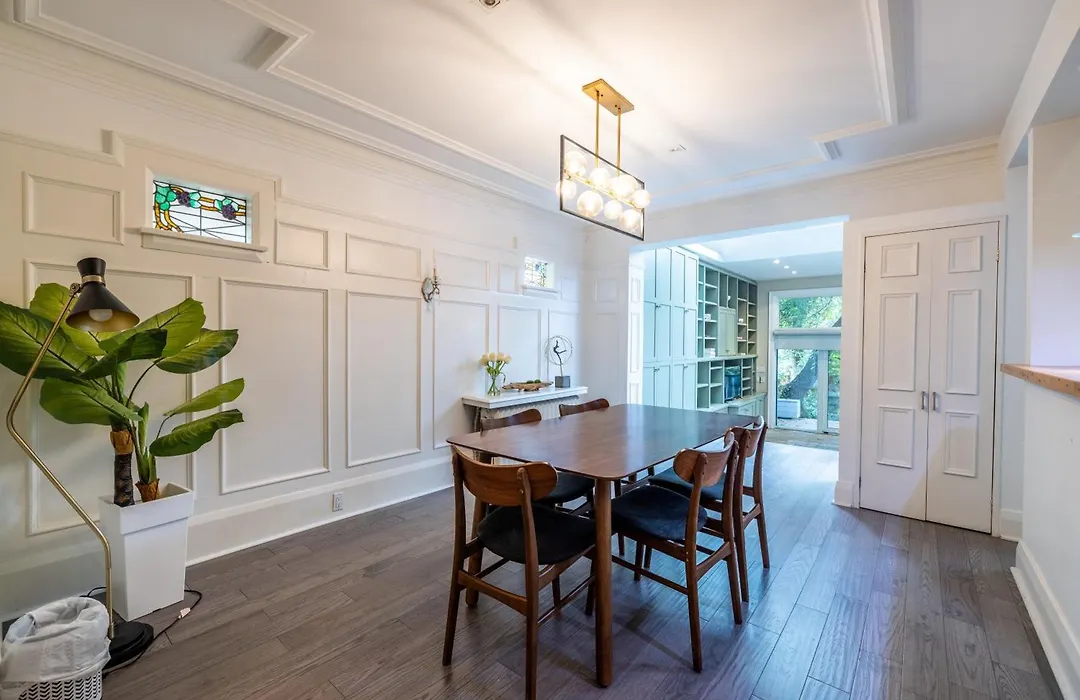 Double Bedroom On Up Or 3 Bedrooms In Basement Near Eglinton Subway Station-1