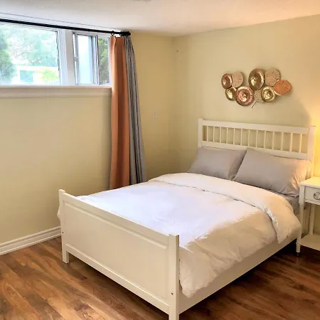 Cozy & Convenient 2-Bedroom Apartment With Private Entrance-2