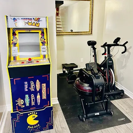 Pet Friendly, Private Basement, Near Park &Airport-3