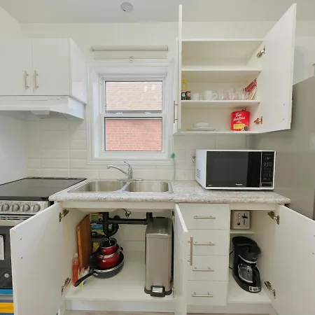 2B With Parking, 10Km To Toronto Downtown-2