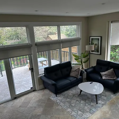 Double Bedroom On Up Or 3 Bedrooms In Basement Near Eglinton Subway Station-2